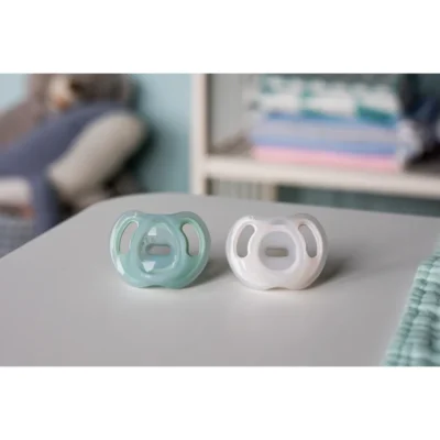 Tommee Tippee ΠΙΠΙΛΕΣ ULTRA LIGHT SILICONE SOOTHER 0-6m