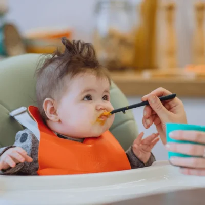 Tommee Tippee ROLL N GO BIB